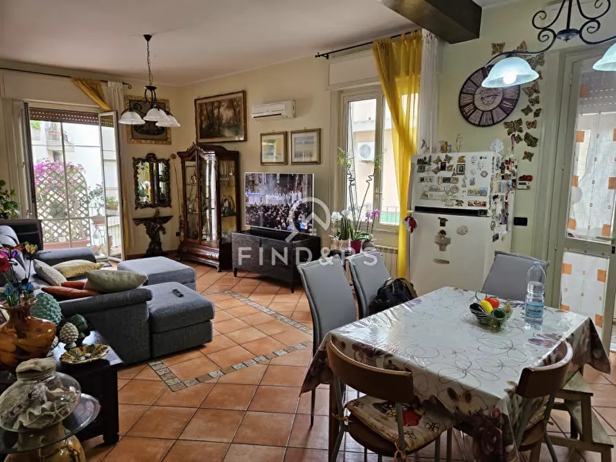 Immagine 1 di Appartamento in vendita  in via friuli a Reggio Di Calabria