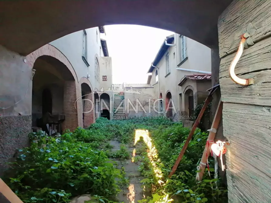 Immagine 9 di Villa in vendita  a Montopoli In Val D'arno