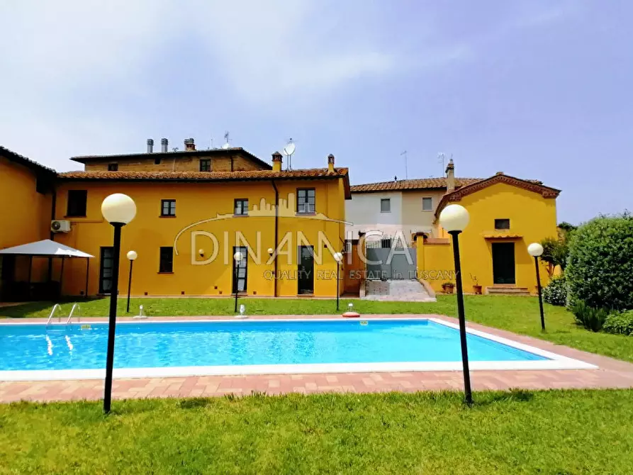 Immagine 25 di Villa in vendita  a Montopoli In Val D'arno