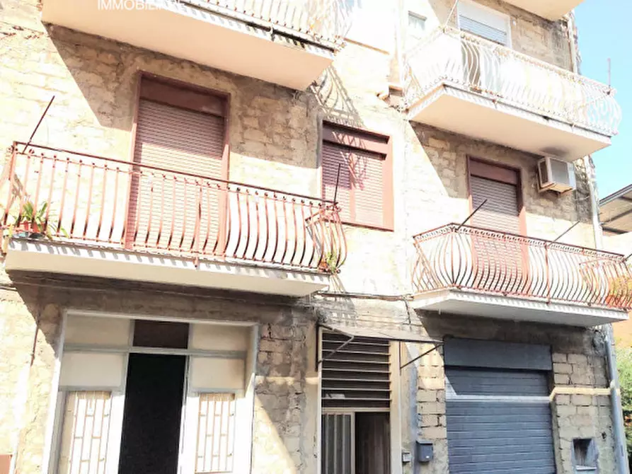 Immagine 1 di Appartamento in vendita  in via Cagliari n.05 a Palagonia