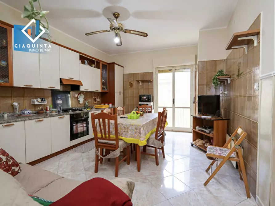 Immagine 5 di Appartamento in vendita  in via Cagliari n.05 a Palagonia