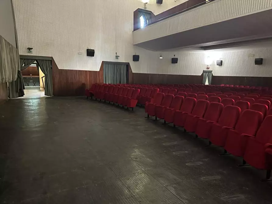 Immagine 18 di Negozio in affitto  in via g. medici a Milazzo