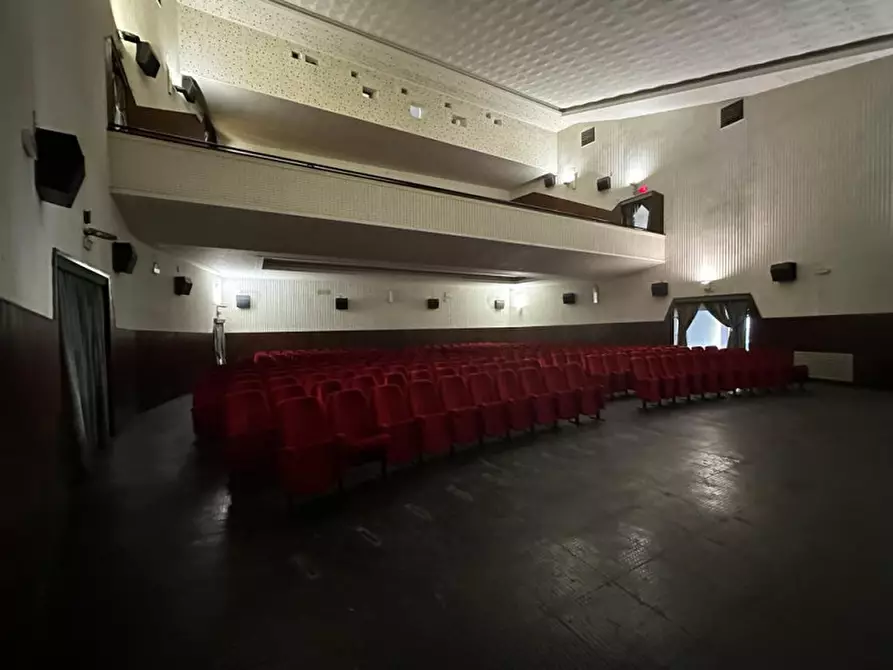 Immagine 20 di Negozio in affitto  in via g. medici a Milazzo