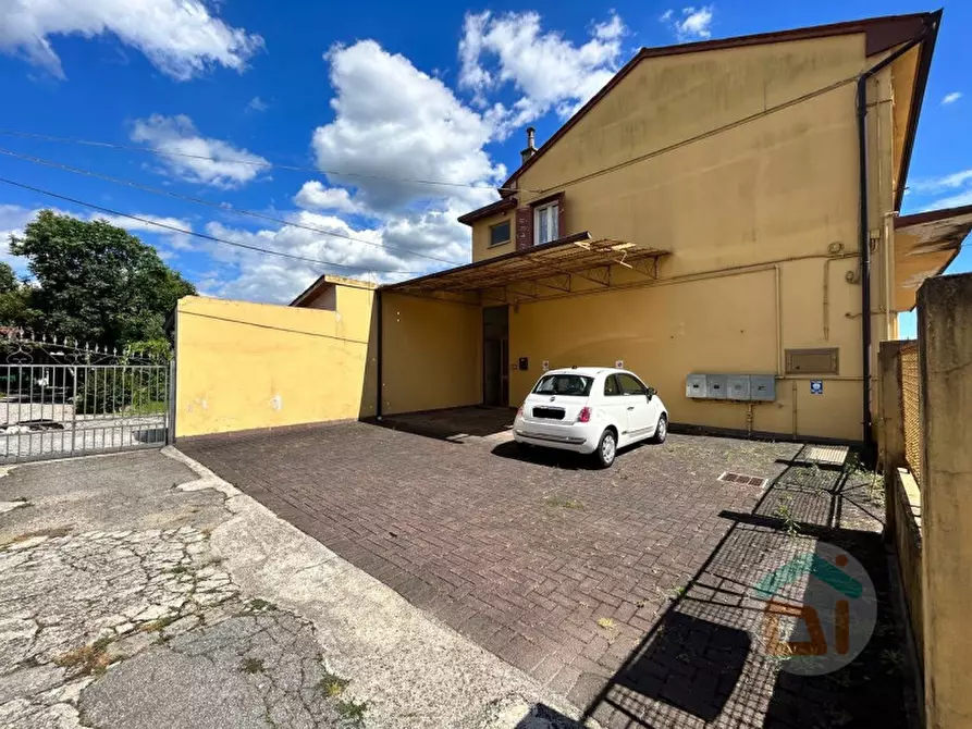 Immagine 2 di Palazzo in vendita  in Via Manzoni a Mariano Del Friuli