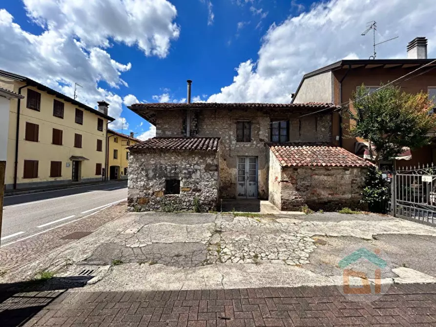Immagine 4 di Palazzo in vendita  in Via Manzoni a Mariano Del Friuli