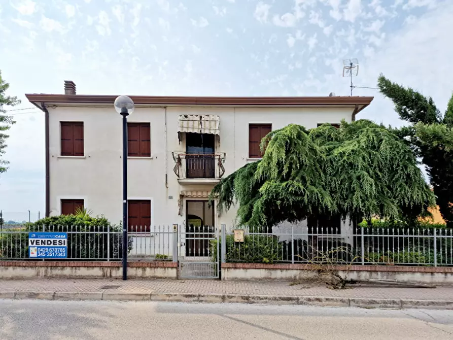 Immagine 1 di Casa indipendente in vendita  in VIA TRESTO NORD a Ospedaletto Euganeo