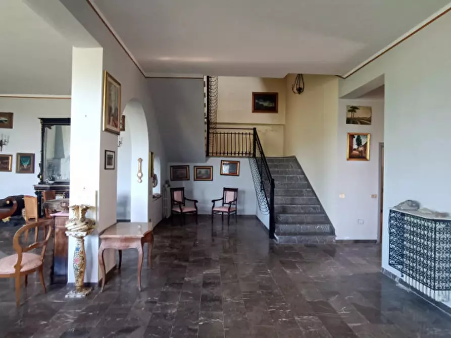 Immagine 1 di Villa in vendita  in via roma a Castelliri