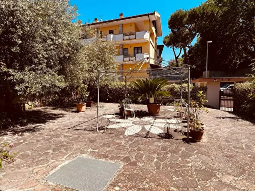 Immagine 25 di Casa bifamiliare in vendita  in via vecchia di grottaferrata a Marino