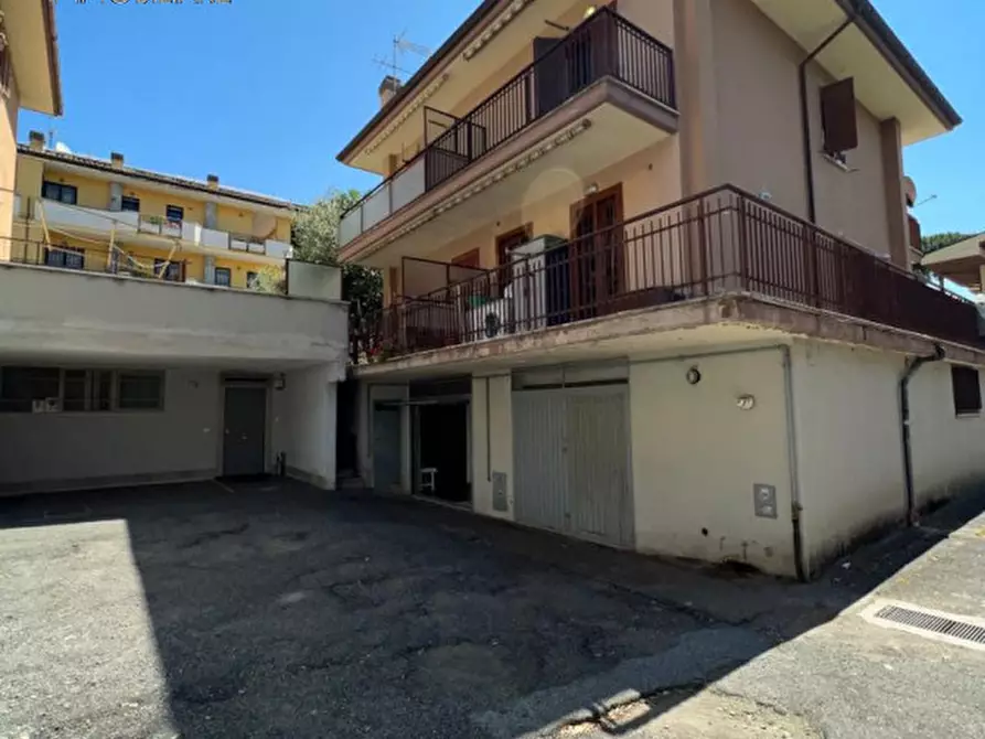 Immagine 34 di Casa bifamiliare in vendita  in via vecchia di grottaferrata a Marino