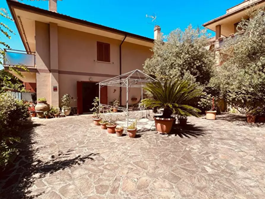 Immagine 36 di Casa bifamiliare in vendita  in via vecchia di grottaferrata a Marino