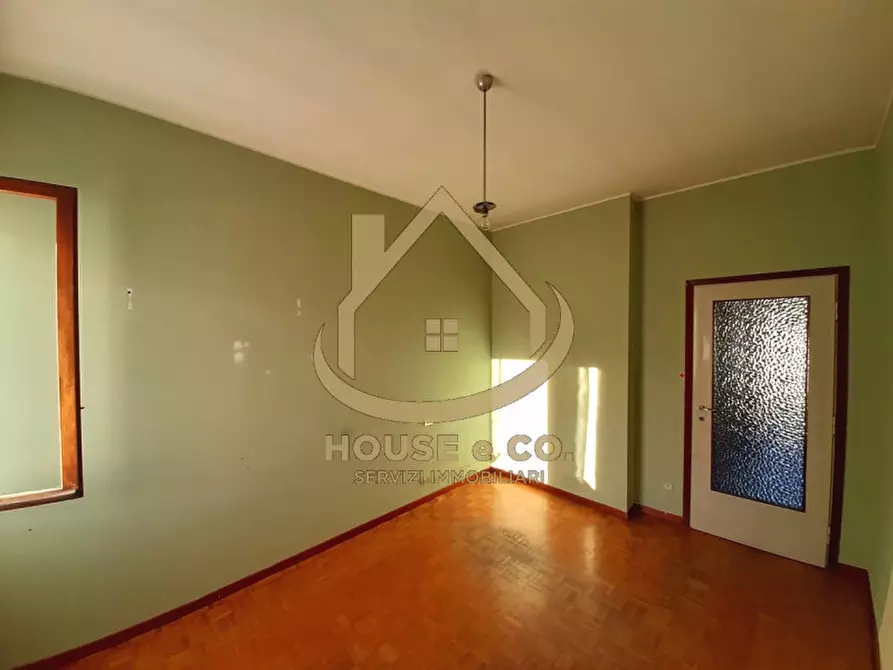 Immagine 10 di Appartamento in vendita  in Vigevano Centro Storico a Vigevano