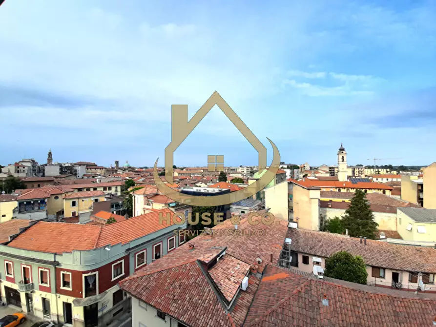 Immagine 16 di Appartamento in vendita  in Vigevano Centro Storico a Vigevano