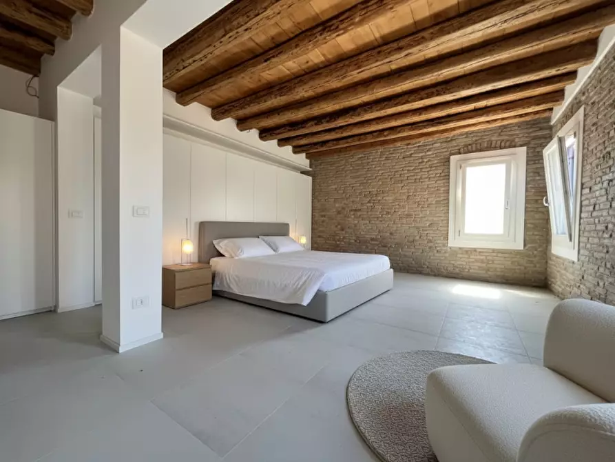 Immagine 2 di Appartamento in vendita  in Fondamenta Lungolaguna 183/A a Chioggia