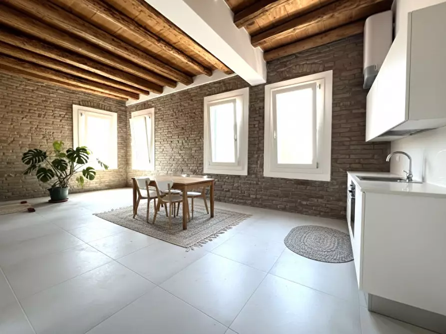 Immagine 11 di Appartamento in vendita  in Fondamenta Lungolaguna 183/A a Chioggia