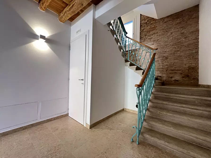 Immagine 18 di Appartamento in vendita  in Fondamenta Lungolaguna 183/A a Chioggia