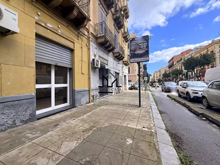 Immagine 1 di Negozio in affitto  a Palermo