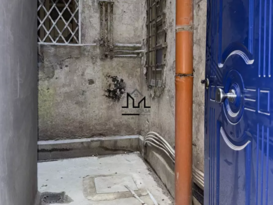 Immagine 28 di Negozio in affitto  a Palermo