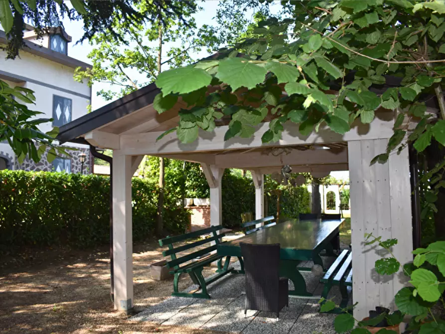 Immagine 1 di Casa trifamiliare in vendita  in Strada Le Mole a Neviano Degli Arduini