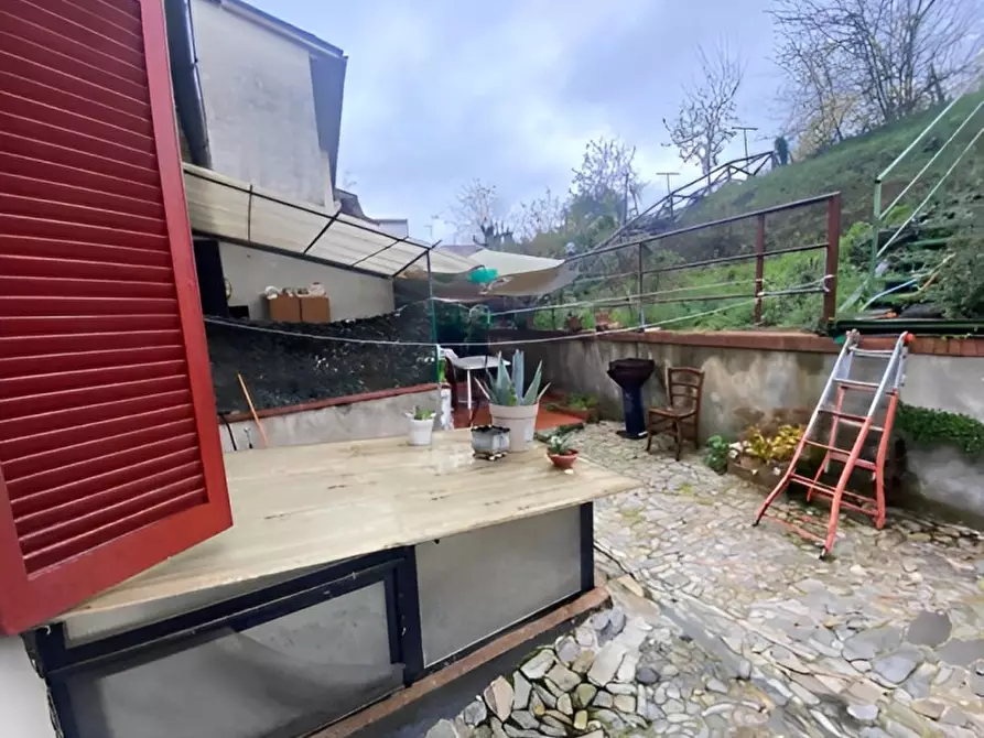 Immagine 11 di Villetta a schiera in vendita  in VIA TRIESTE 194 a Bucine