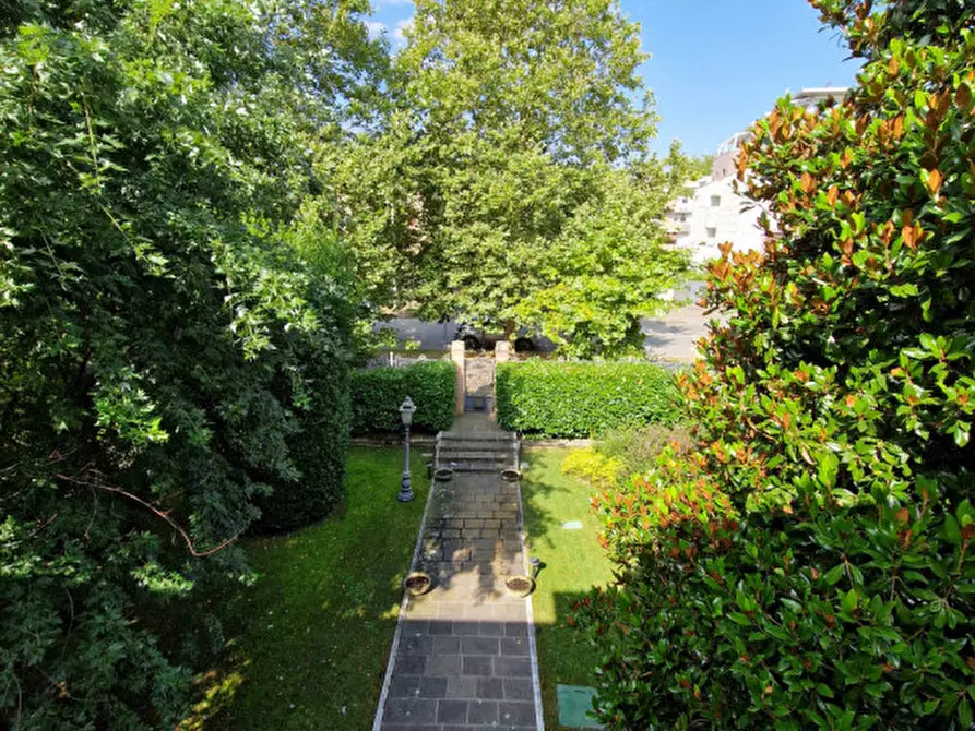 Immagine 3 di Villa in vendita  in Piazzale Lionello Caffaratti 11 a Rovigo