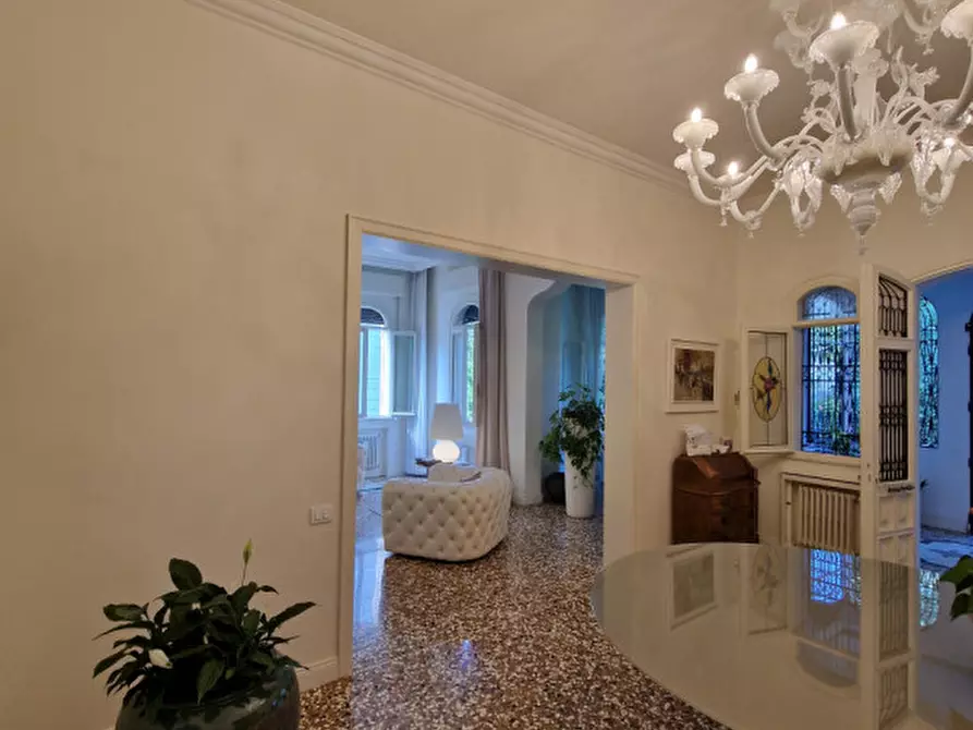 Immagine 18 di Villa in vendita  in Piazzale Lionello Caffaratti 11 a Rovigo