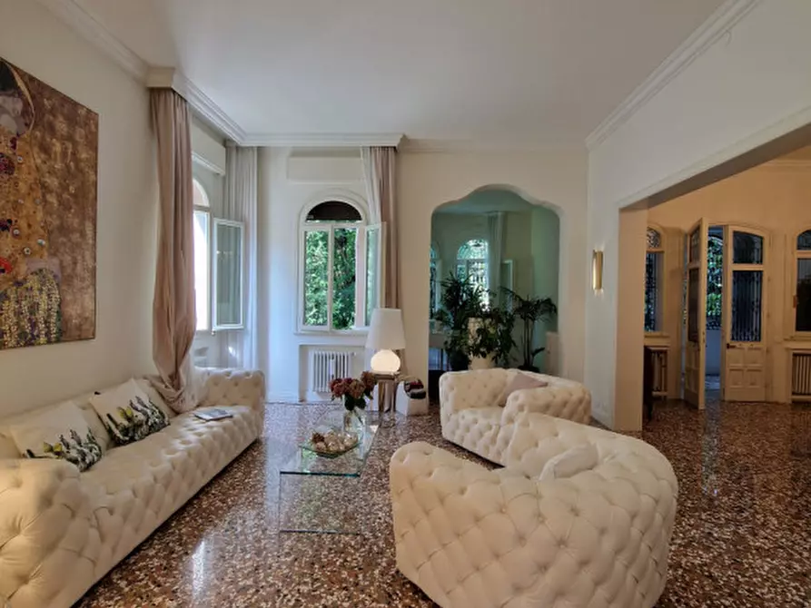 Immagine 21 di Villa in vendita  in Piazzale Lionello Caffaratti 11 a Rovigo