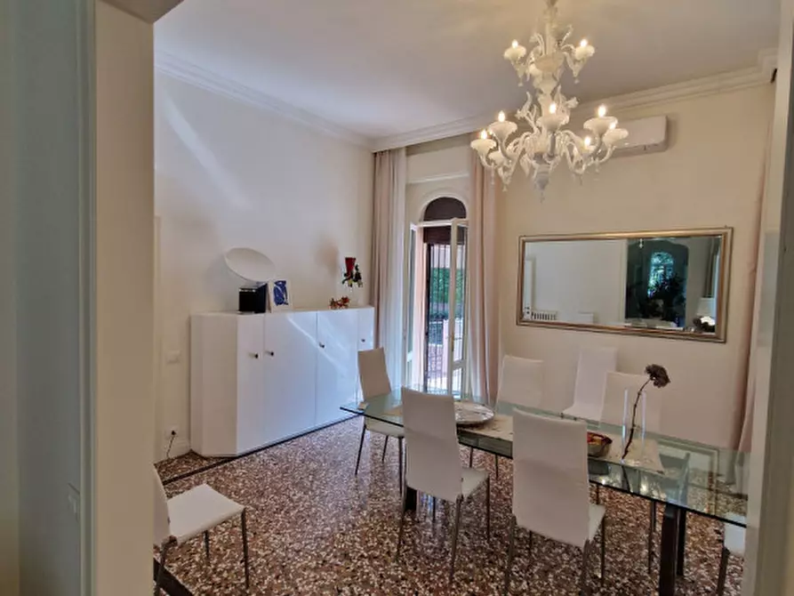 Immagine 24 di Villa in vendita  in Piazzale Lionello Caffaratti 11 a Rovigo