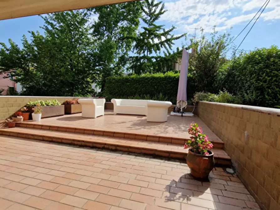 Immagine 30 di Villa in vendita  in Piazzale Lionello Caffaratti 11 a Rovigo