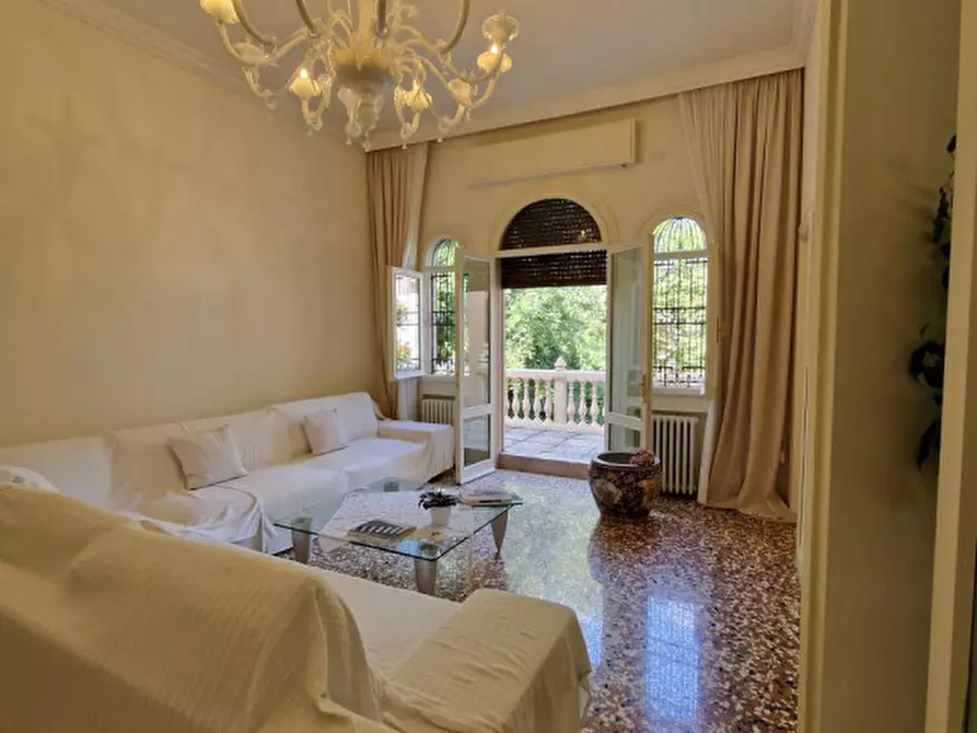 Immagine 36 di Villa in vendita  in Piazzale Lionello Caffaratti 11 a Rovigo