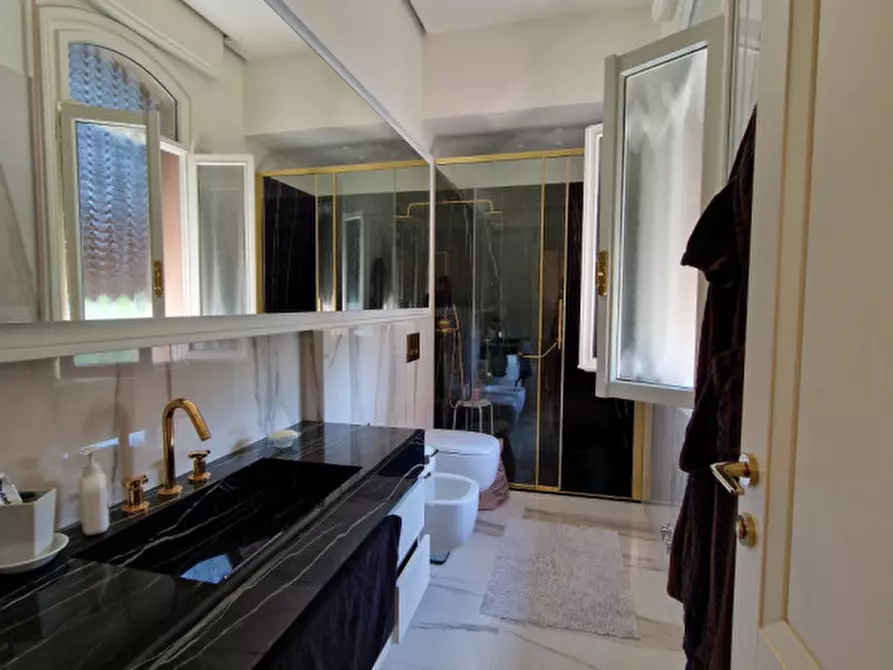 Immagine 42 di Villa in vendita  in Piazzale Lionello Caffaratti 11 a Rovigo