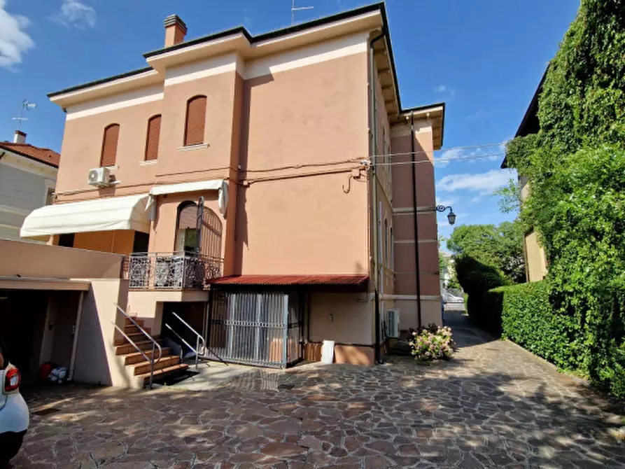 Immagine 54 di Villa in vendita  in Piazzale Lionello Caffaratti 11 a Rovigo