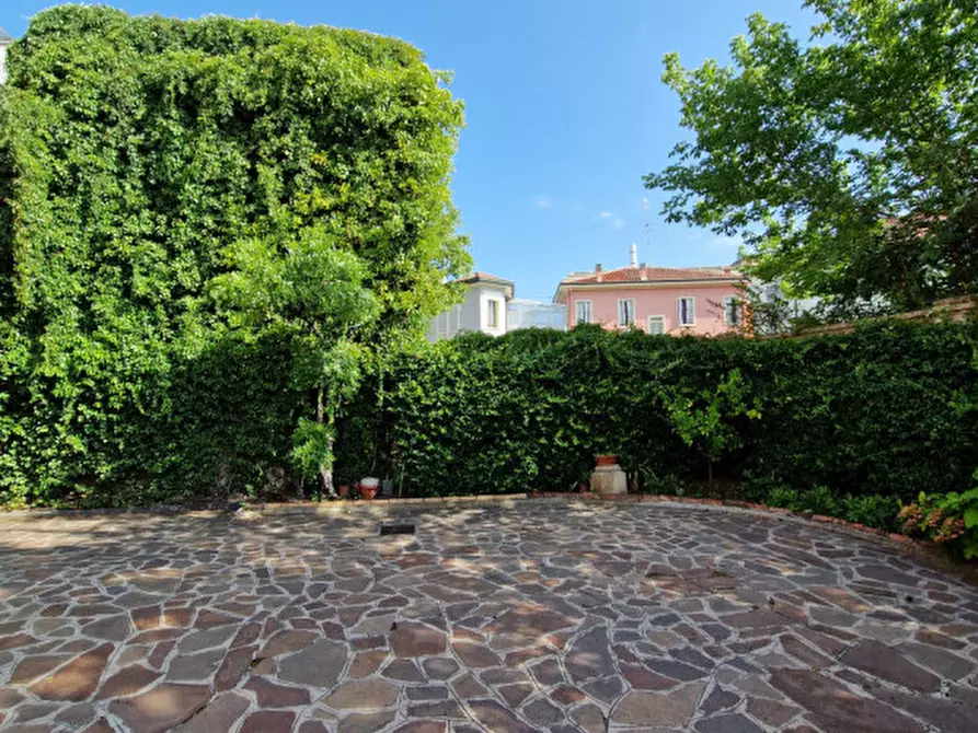 Immagine 55 di Villa in vendita  in Piazzale Lionello Caffaratti 11 a Rovigo