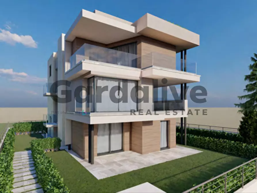 Immagine 5 di Appartamento in vendita  in Via San Martino della Battaglia a Sirmione