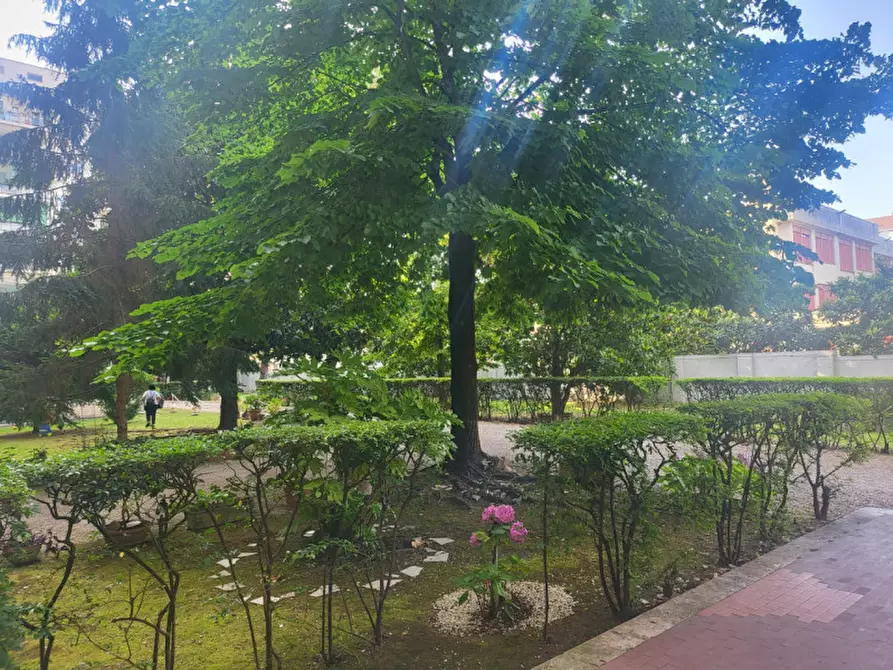 Immagine 13 di Appartamento in vendita  in PIAZZA DON BOSCO a Roma