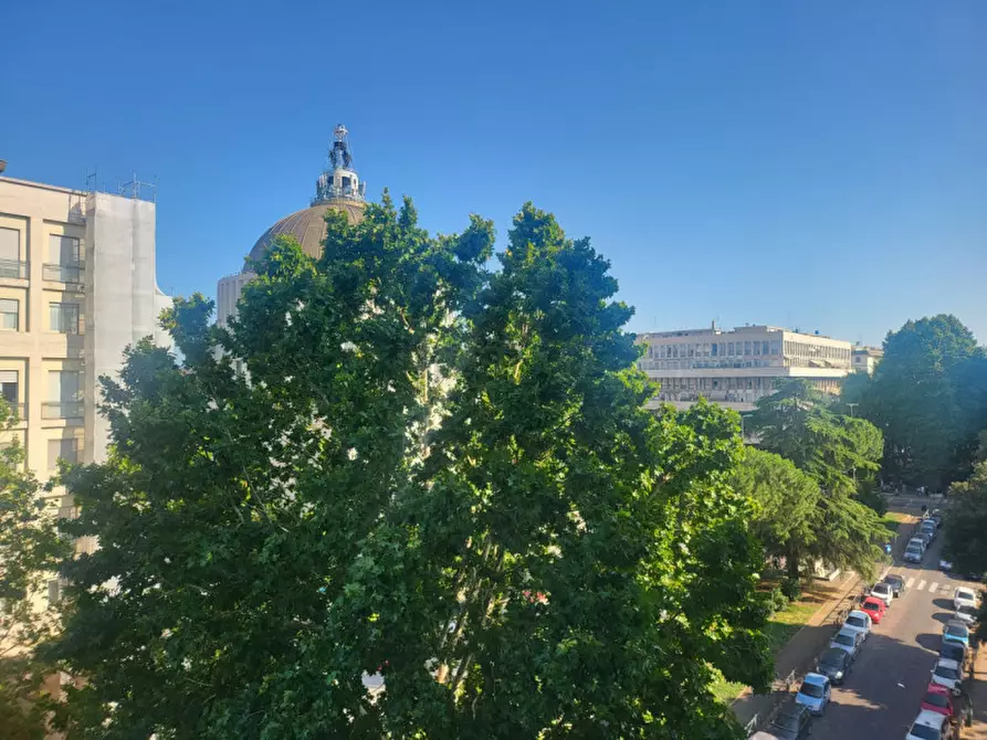 Immagine 19 di Appartamento in vendita  in PIAZZA DON BOSCO a Roma
