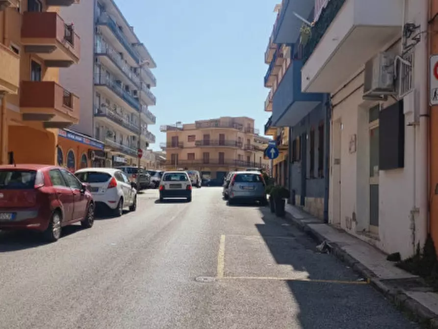 Immagine 7 di Laboratorio in vendita  in VIA REGIS a Milazzo