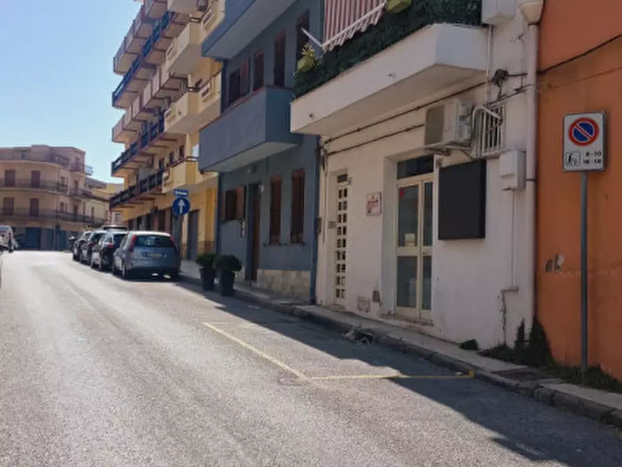 Immagine 8 di Laboratorio in vendita  in VIA REGIS a Milazzo