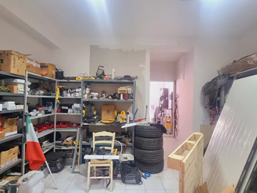 Immagine 10 di Laboratorio in vendita  in VIA REGIS a Milazzo