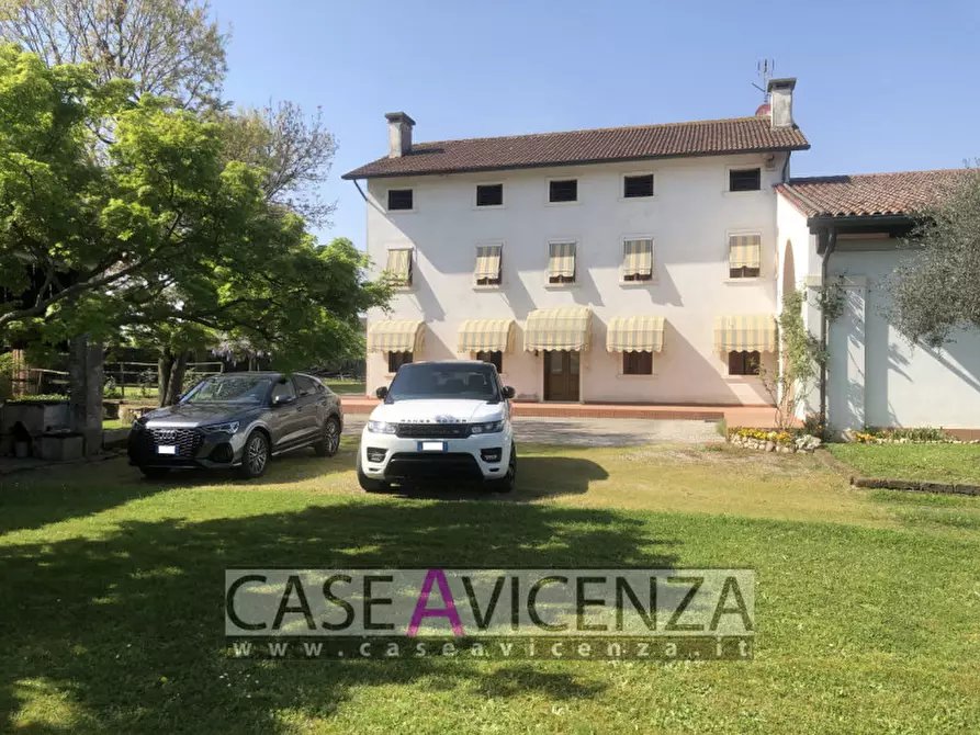 Immagine 1 di Casa bifamiliare in vendita  in via boschi a Montegalda