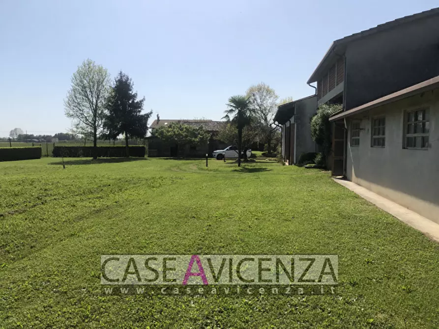 Immagine 8 di Villa in vendita  in via boschi a Montegalda