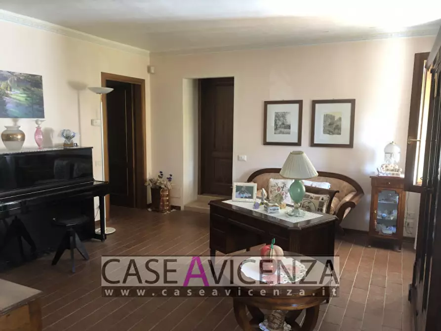 Immagine 32 di Villa in vendita  in via boschi a Montegalda