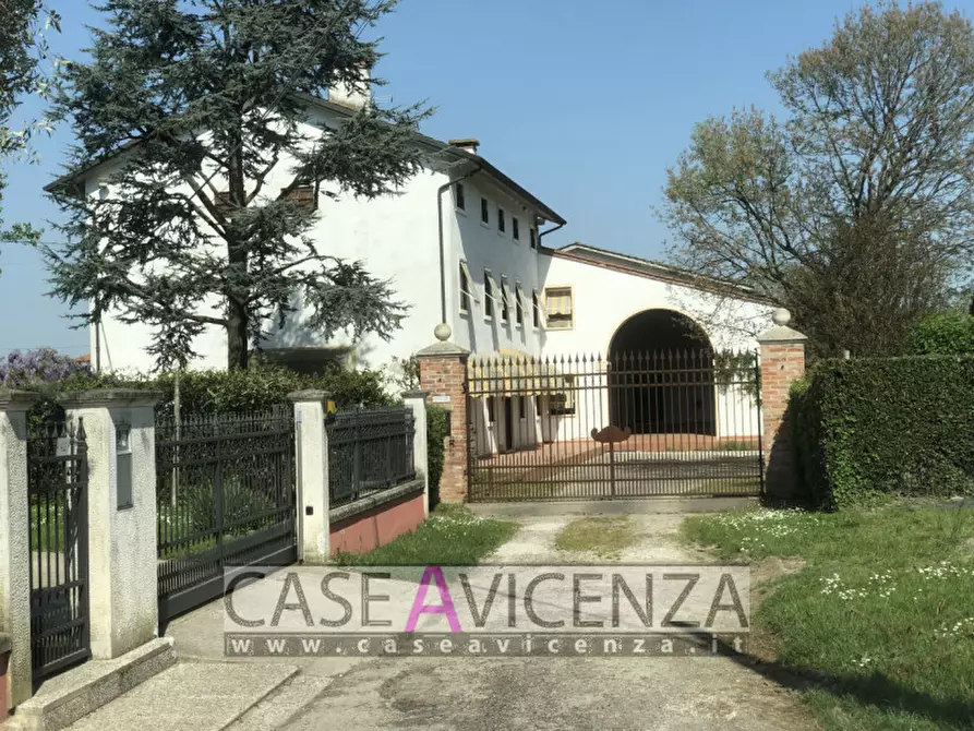 Immagine 42 di Villa in vendita  in via boschi a Montegalda