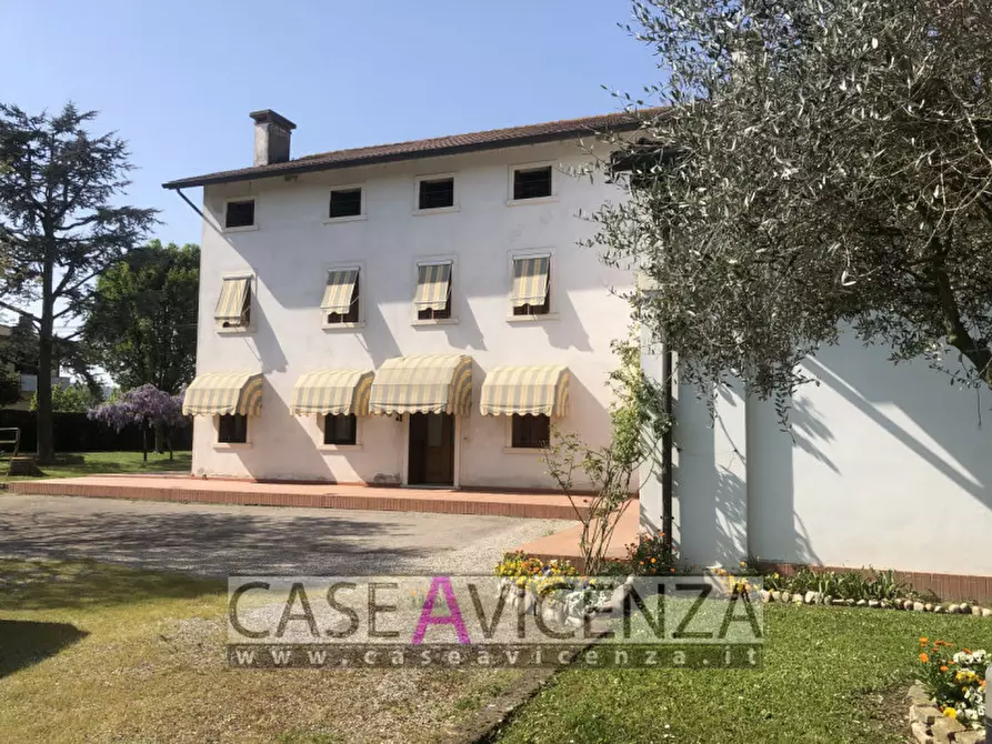 Immagine 43 di Villa in vendita  in via boschi a Montegalda