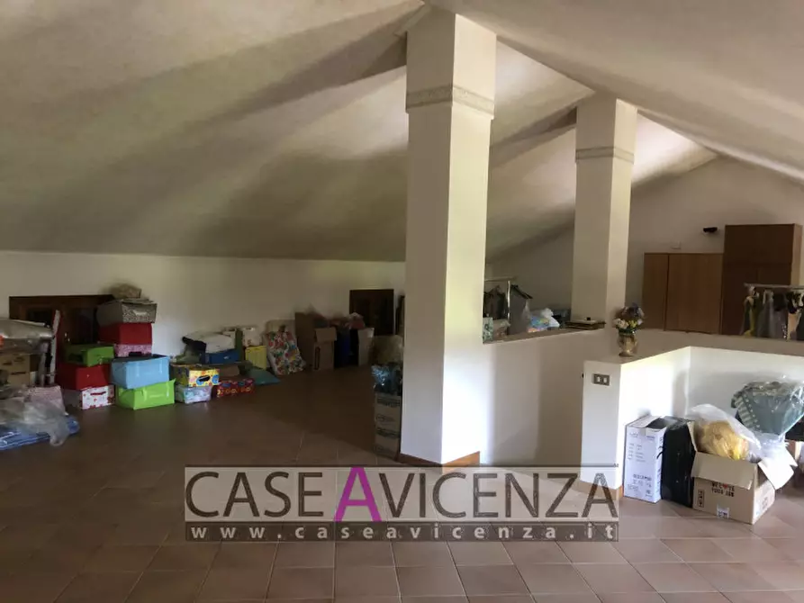 Immagine 48 di Villa in vendita  in via boschi a Montegalda