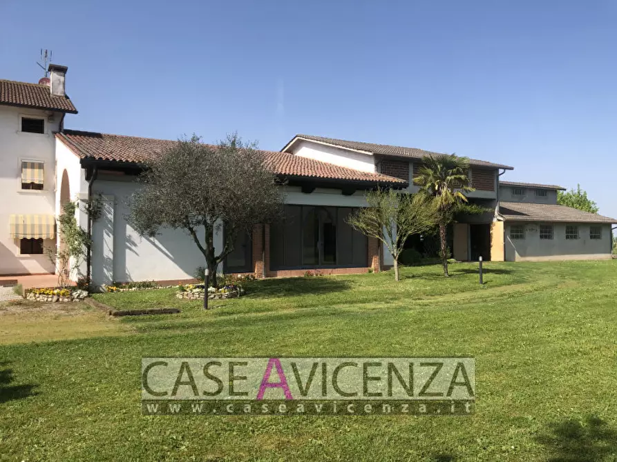 Immagine 45 di Villa in vendita  in via boschi a Montegalda