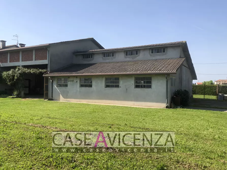 Immagine 52 di Villa in vendita  in via boschi a Montegalda