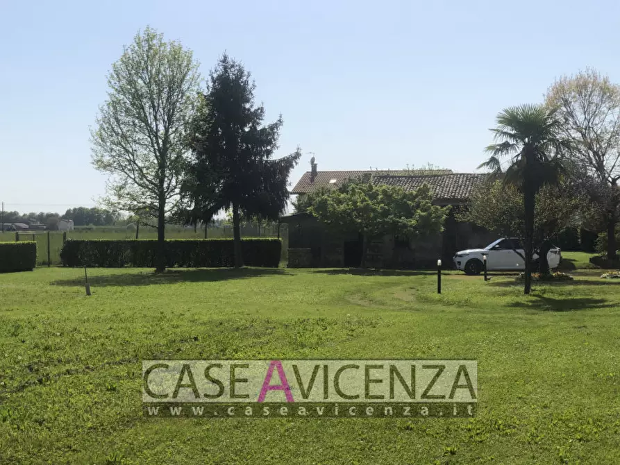 Immagine 54 di Villa in vendita  in via boschi a Montegalda