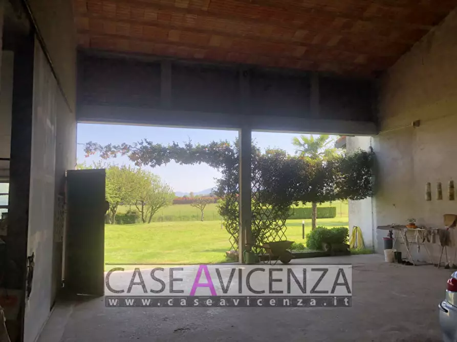 Immagine 57 di Villa in vendita  in via boschi a Montegalda