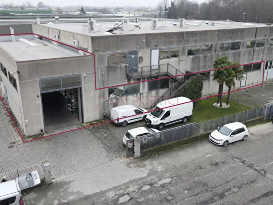 Immagine 1 di Capannone industriale in vendita  in Via Keplero a Piove Di Sacco