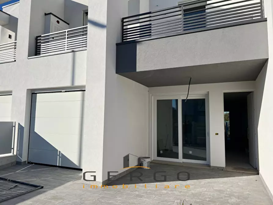 Immagine 3 di Casa trifamiliare in vendita  in viale Martiri delle Foibe a Albignasego